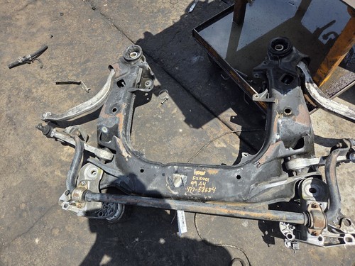 Crossmember frame front - crossmember/k-frame,