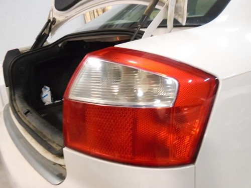Passenger tail light sedan - tail,