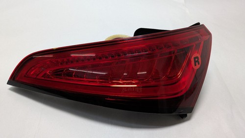 Passenger tail light - passenger,